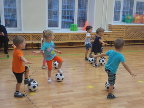 63 детских садов из разных городов и районов Молдовы будут участвовать в программе FMF "Футбол в детском саду"