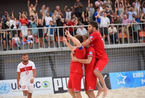 Молдова стала чемпионом Европы по пляжному футболу в Дивизионе Б второй год подряд (видео)