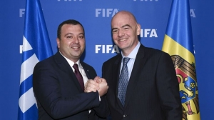 Президент FIFA Джанни Инфантино поздравил Леонида Олейниченко: "Хочу поблагодарить вас за все усилия, труд и участие в развитии и продвижении футбола как в Молдове, так и во всем регионе"