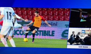 Datorită lui Artur Ionița, Benevento a jucat în superioritate numerică cu AC Milan, însă a cedat (actualizat) (video)