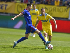 Евгений Чеботару о желании "Петролул" пробиться в Лигу 1 Румынии: "У нас есть еще три матча. Мы должны работать усерднее"