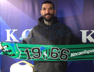 Dimitrios Kolovos a semnat un contract provizoriu cu un club din liga a doua a Turciei