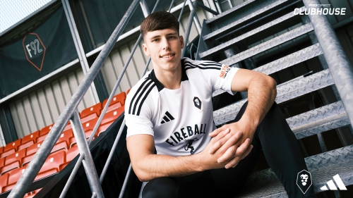 Stephan Negru a debutat pentru Salford City